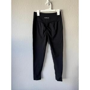Aurola seamless butt scrunch leggings fits like a small (no tags)